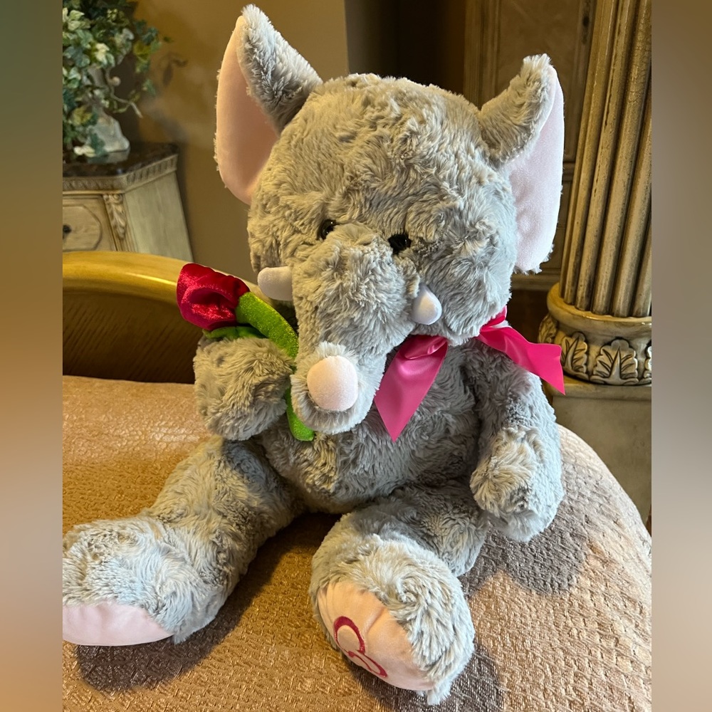 Plush Valentine Elephant sz 23in